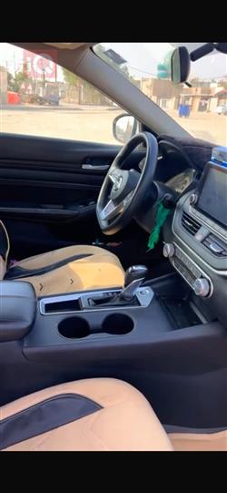 نيسان ألتيما